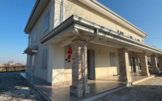 CAS 1101 – Villa in Vendita a Castelfranco Emilia