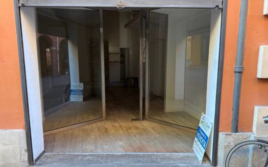 SGP1010 – Negozio in Vendita a San Giovanni in Persiceto