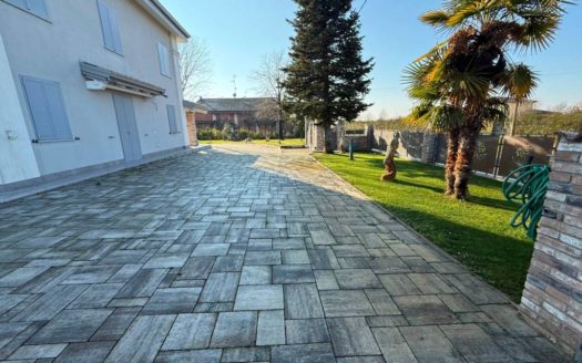 CAS 1101-a – Villa in Vendita a Castelfranco Emilia