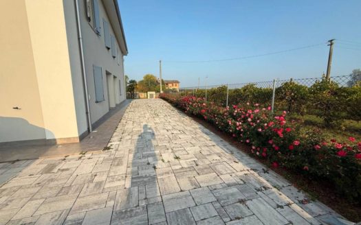 CAS 1101-a – Villa in Vendita a Castelfranco Emilia